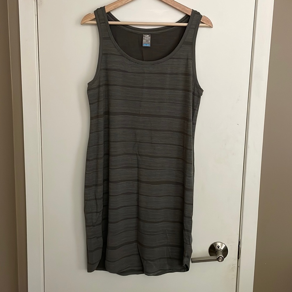 Icebreaker Merino Wool Fitted Dress Size L